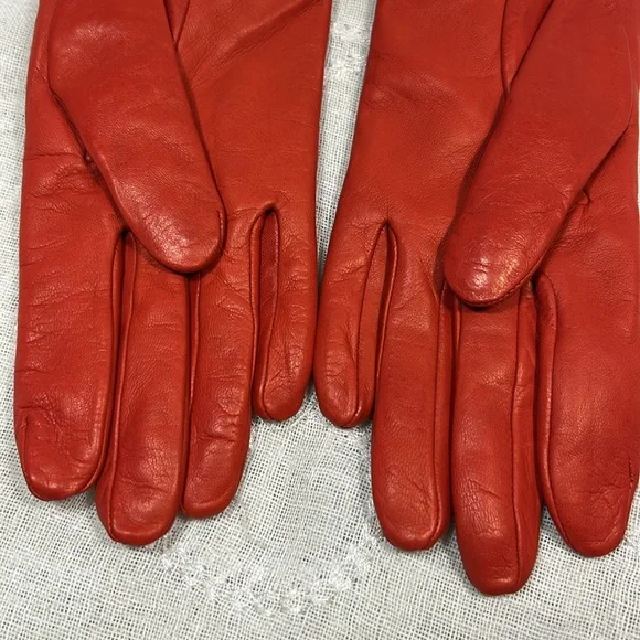 NWT Aspinal of London soft buttery leather gloves with 100 % cashmere liner